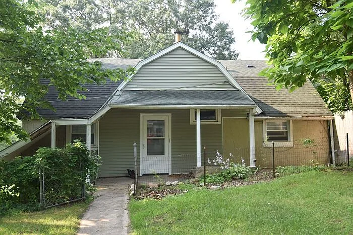 1311 Montgomery Rd #3 — Photo 2