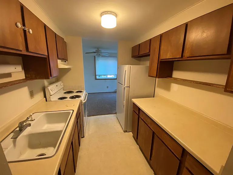 5022 Sheboygan Ave — Photo 2