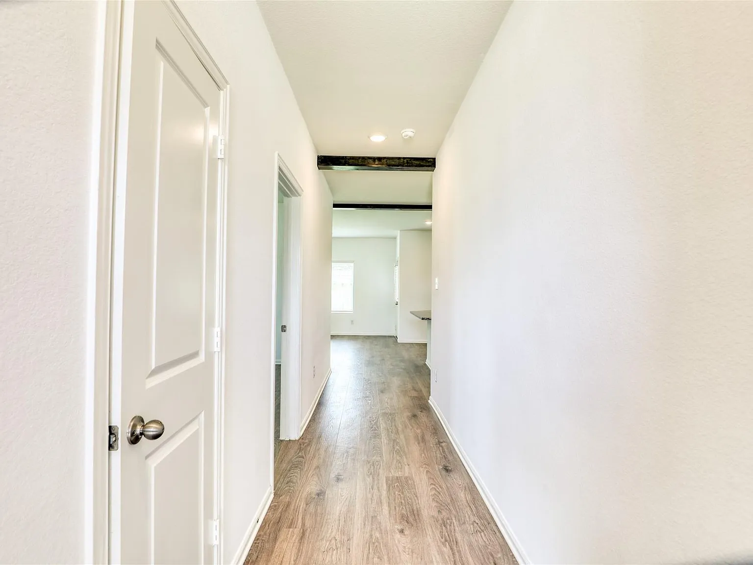5 bed, 3.5 bath, 2097 sqft, $2,799 — Photo 4