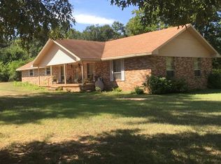 1001 N Main St, Lone Star, TX 75668