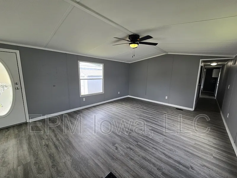 2 bed, 1.0 bath, 750 sqft, $850 — Photo 3