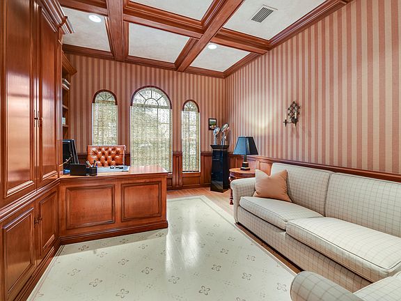 4th image of 16025 Brier Creek Dr