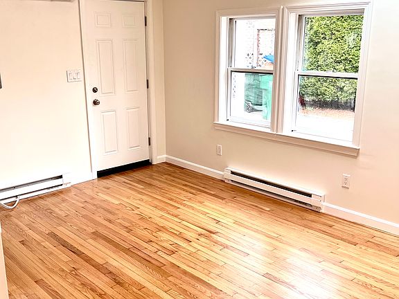 4th image of 36 Walnut St #R