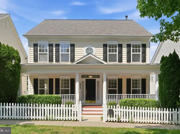 968 Featherstone St, Gaithersburg, MD 20878