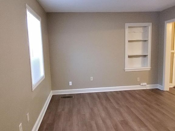 2nd image of 4221 Richmond Cir