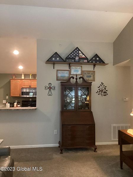4th image of 408 Cedar Run