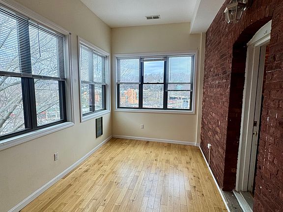 4th image of 191 Winthrop Rd APT 6