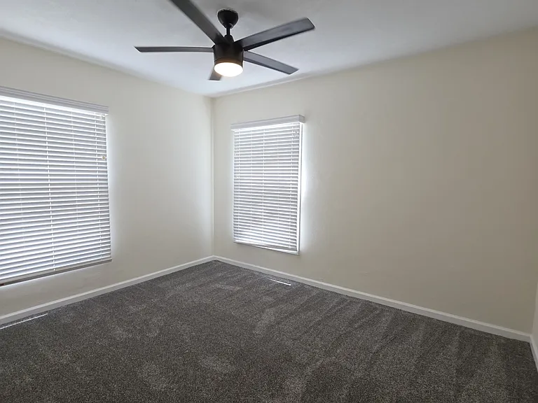 143 S Olive — Photo 8