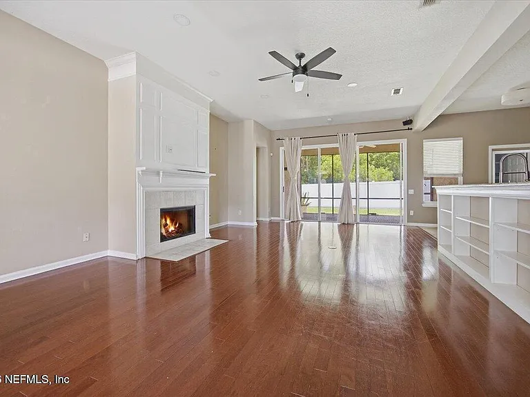 10642 Roundwood Glen Ct — Photo 8