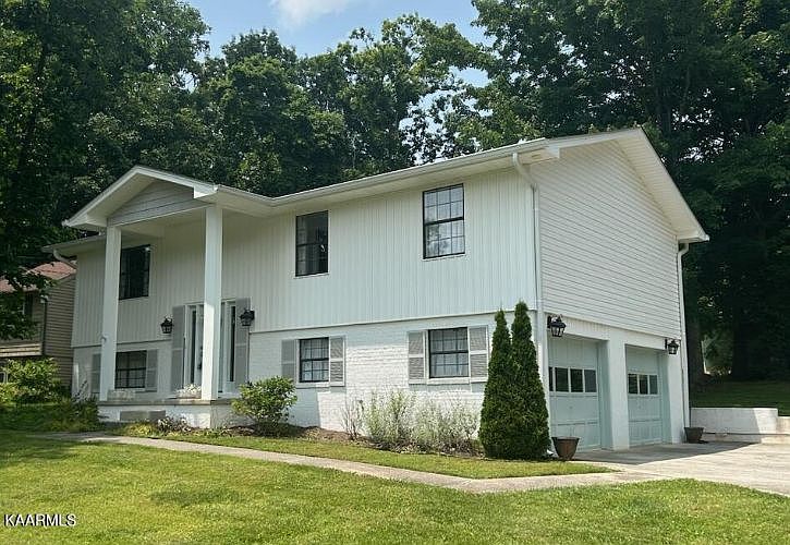1st image of 5029 Laurel Woods Dr