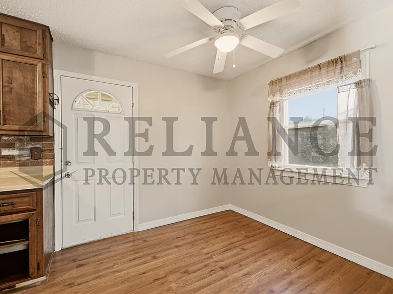3349 S Vine St — Photo 18