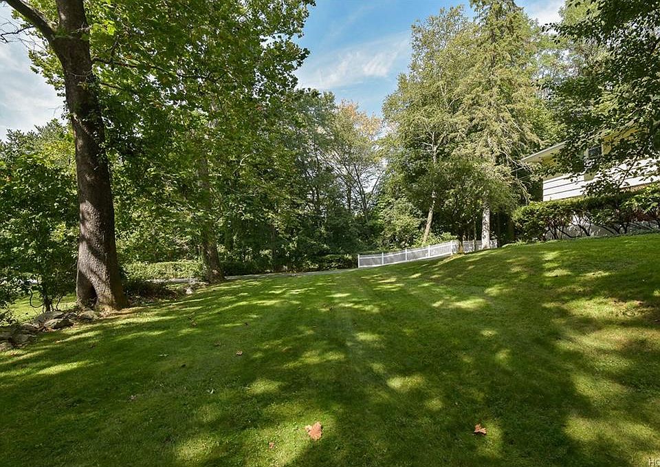 2nd image of 21 Garey Dr