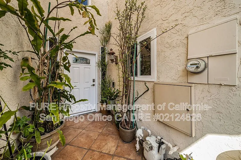 2 bed, 2.5 bath, 1722 sqft, $4,195 — Photo 3