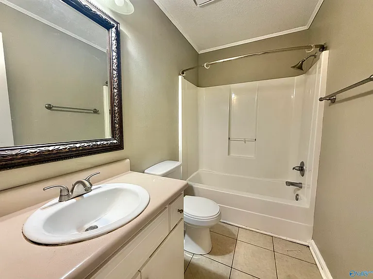 105 Sugarwood Ct — Photo 19