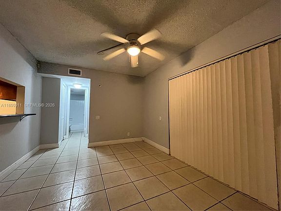 5th image of 4469 Treehouse Ln #B