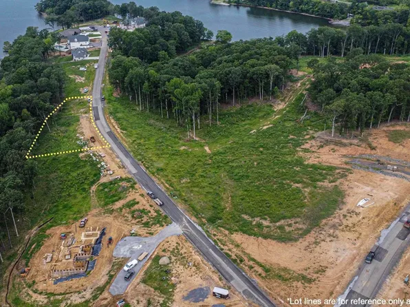 827 Eagle Point Dr Lot 3, Grand Rivers, KY 42045