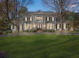 401 Conway Aire Dr, Saint Louis, MO 63141