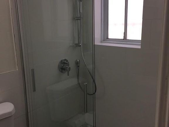 3rd image of 4846 Rosewood Ave APT 1