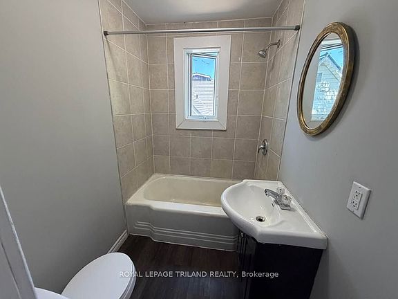 5th image of 202 Colborne St #B