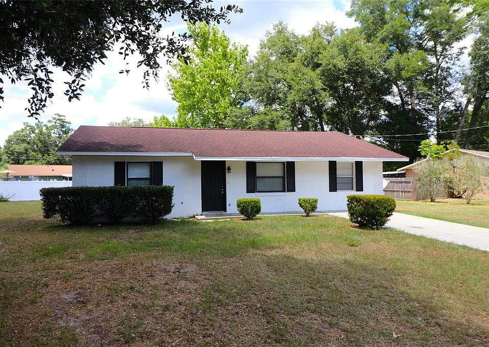 1st image of 2611 NE 49th Pl