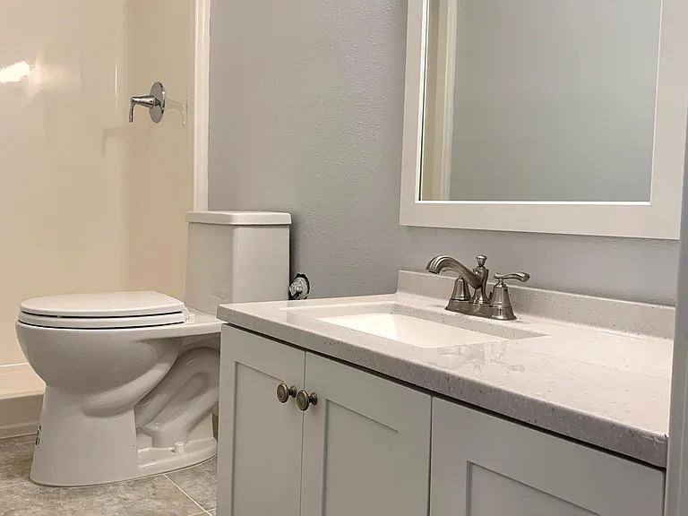 1479 W Roberta Ave #B — Photo 10