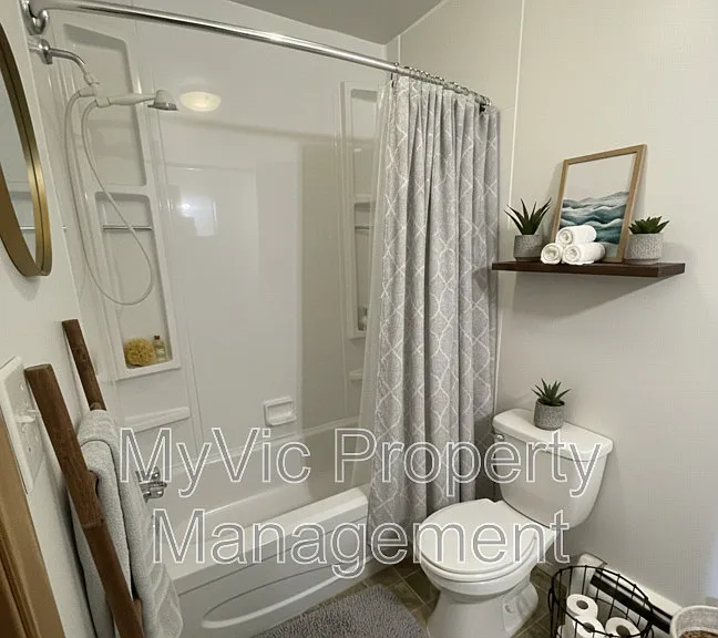 3007 35th St NW — Photo 8