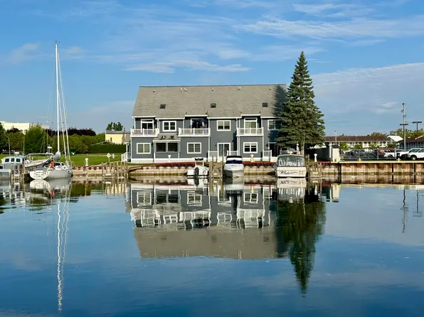 120 W State St, Cheboygan, MI 49721