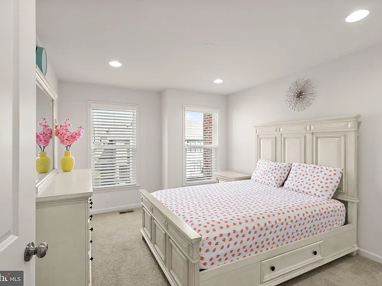 23491 Epperson Sq — Photo 33