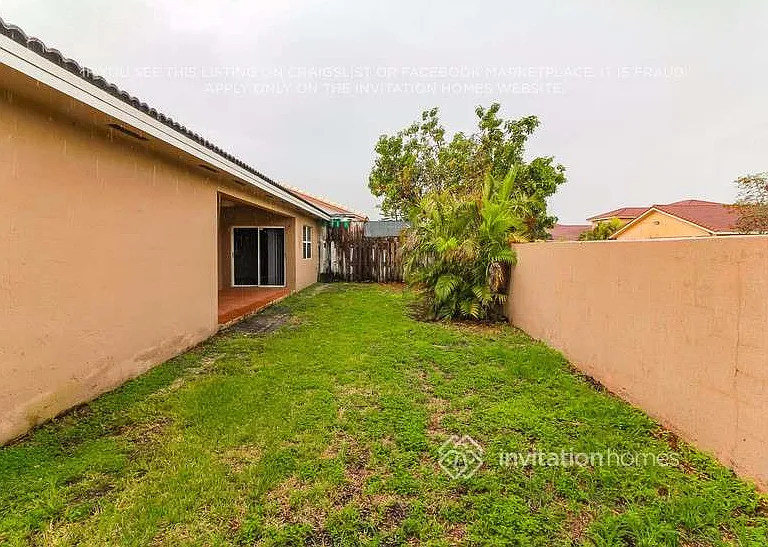 8723 NW 142nd Ln — Photo 25