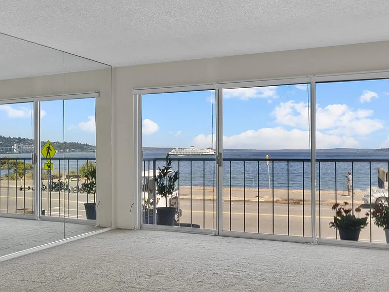 1156 Alki Ave SW — Photo 3