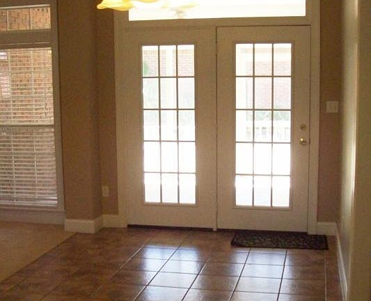 Side door to Screened Porch