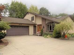3670 E Whitethorn Cir, Richfield, OH 44286