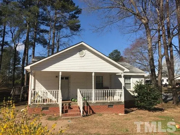 925 Powell Dr, Garner, NC 27529