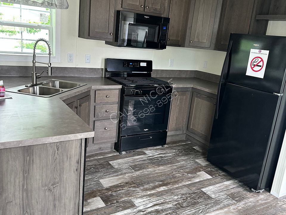 1st image of 5 Clayton Dr