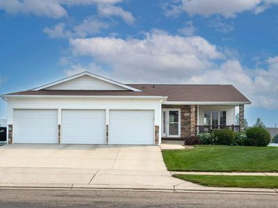 4506 Chamberlain Dr, Bismarck, ND, 58503