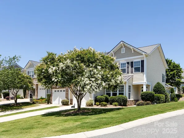 621 Pine Links Dr, Tega Cay, SC 29708