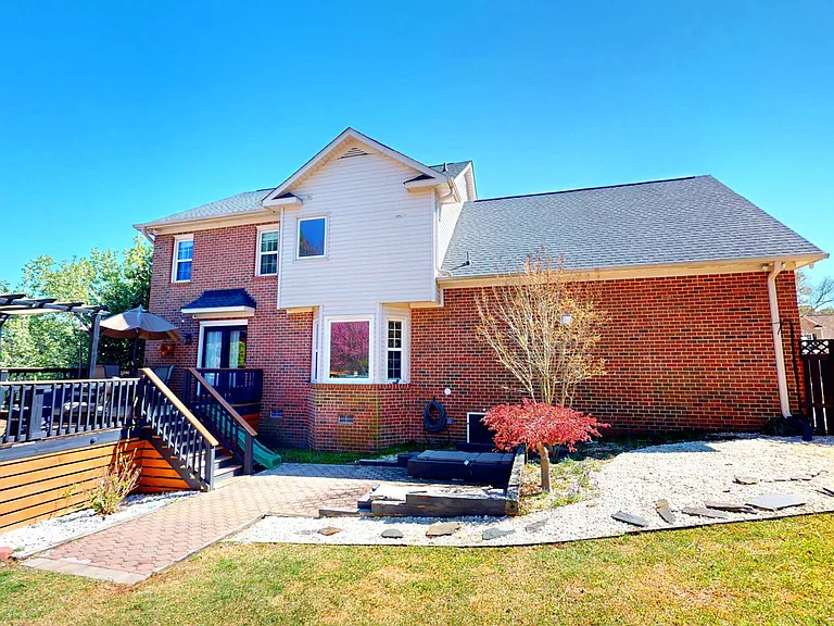 338 Lionshead Rd — Photo 36