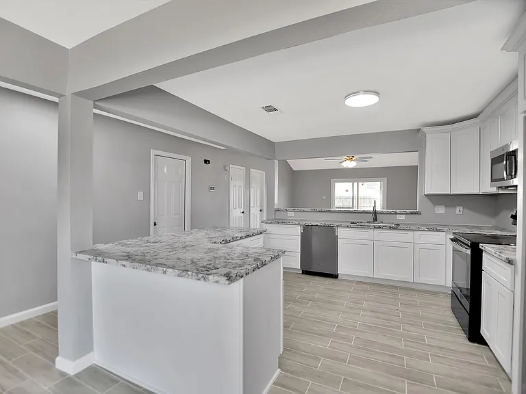 1505 New Orleans St — Photo 13