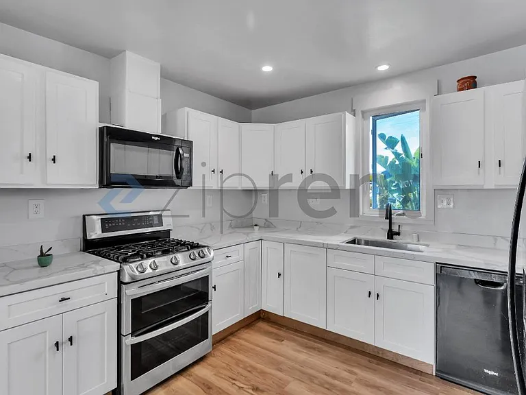 3031 Chestnut St — Photo 20