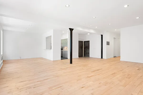 Rented by Compass | media 12