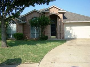 1611 Ridge Ct, Midlothian, TX 76065