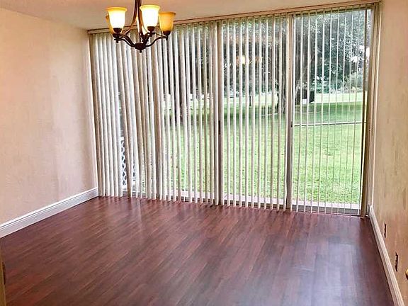5th image of 9421 Evergreen Pl APT 109