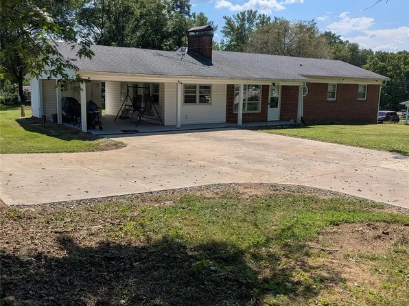 605 Lincoln Ln, Lenoir, NC 28645
