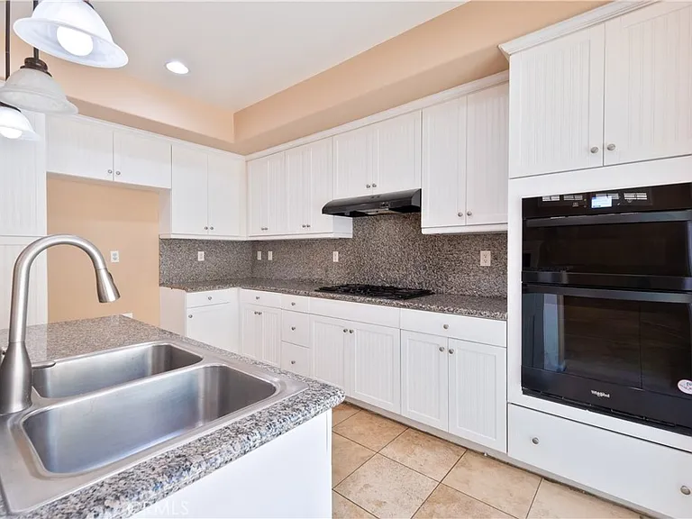 3513 W Hughes Ln — Photo 8