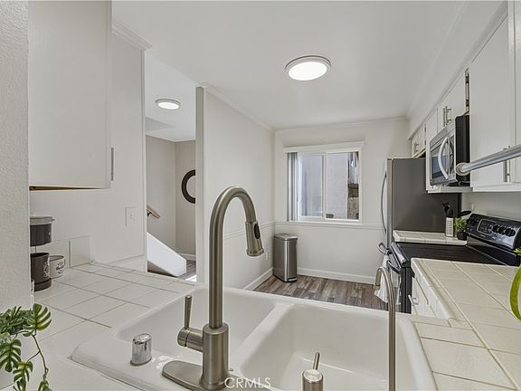 5th image of 112 Espanas Gln