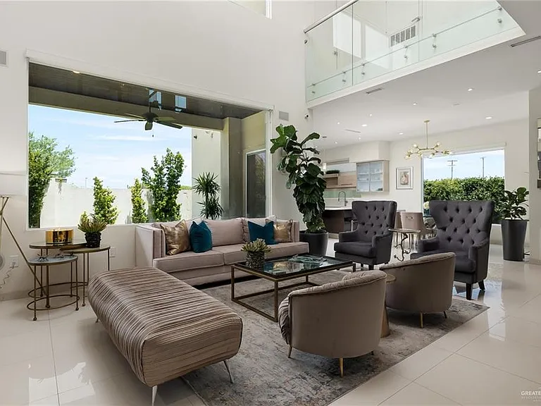 4500 Toronto Ave — Photo 5