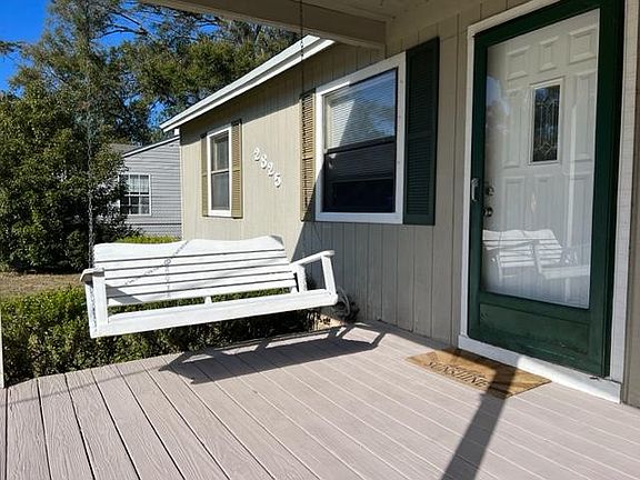 2nd image of 2825 Lake Shore Blvd