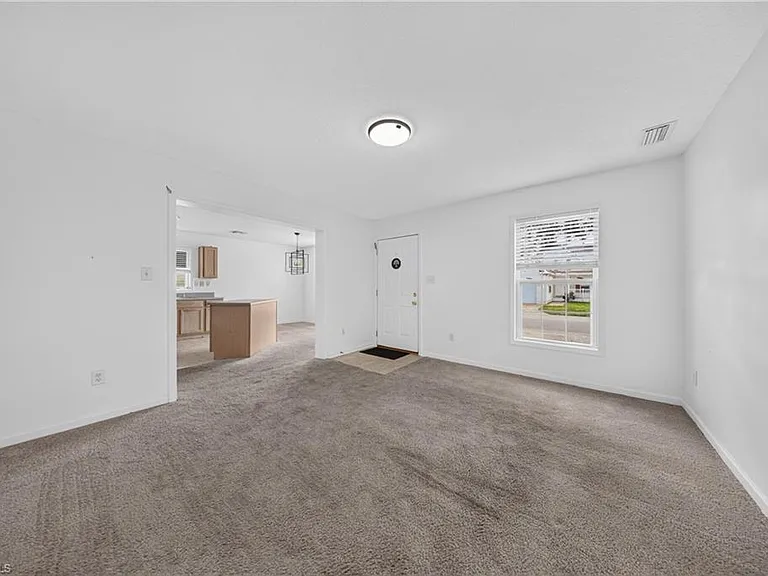 250 Leawood Cir — Photo 10