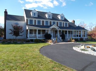 7 Crystal Ct, Neshanic Station, NJ 08853