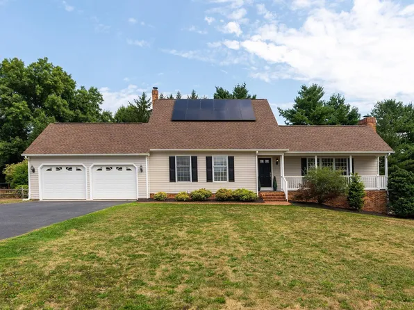 1507 Red Top Orchard Rd, Waynesboro, VA 22980